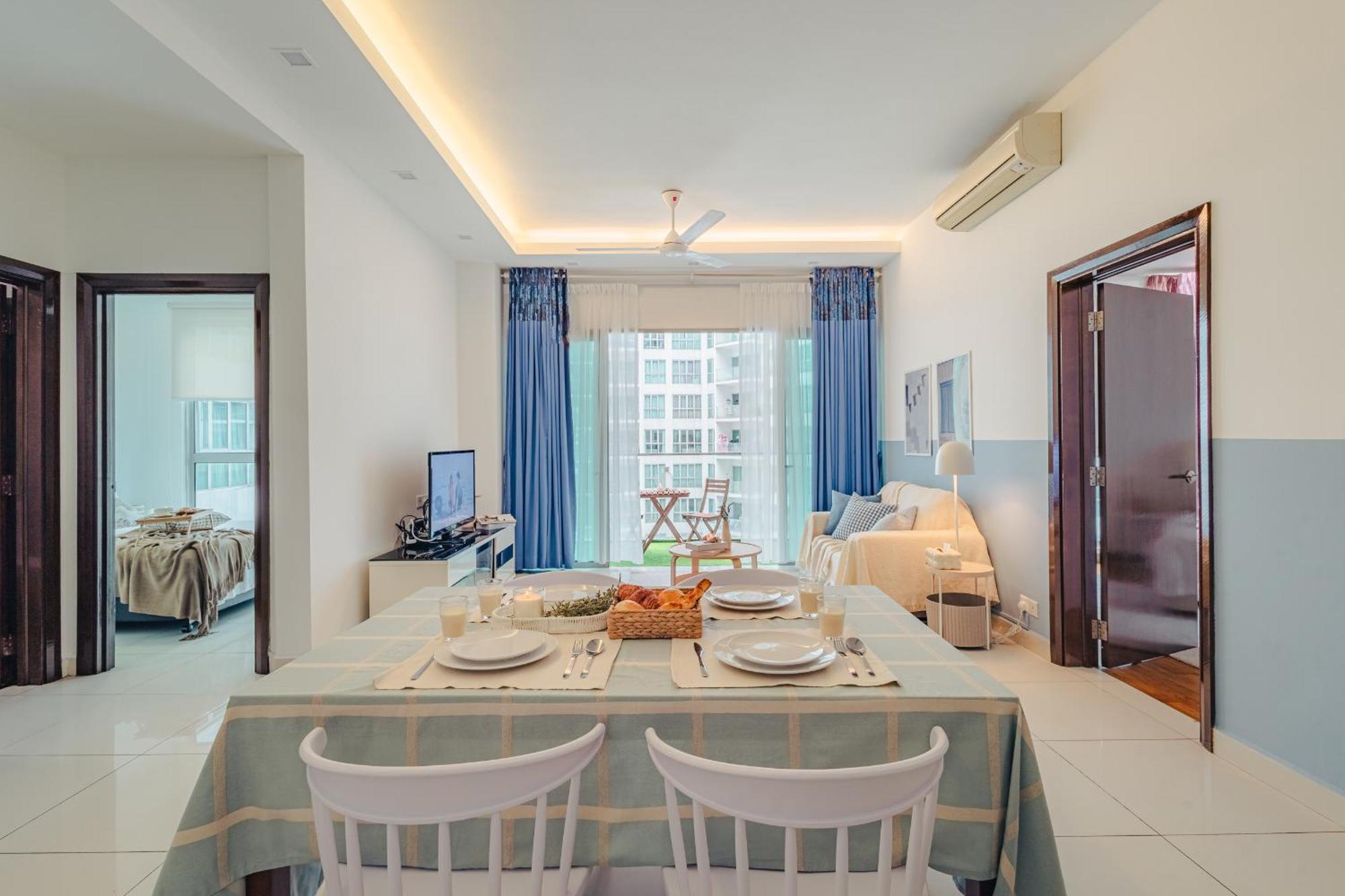 Suites & Residences @ Regalia By Plc Куала-Лумпур Экстерьер фото