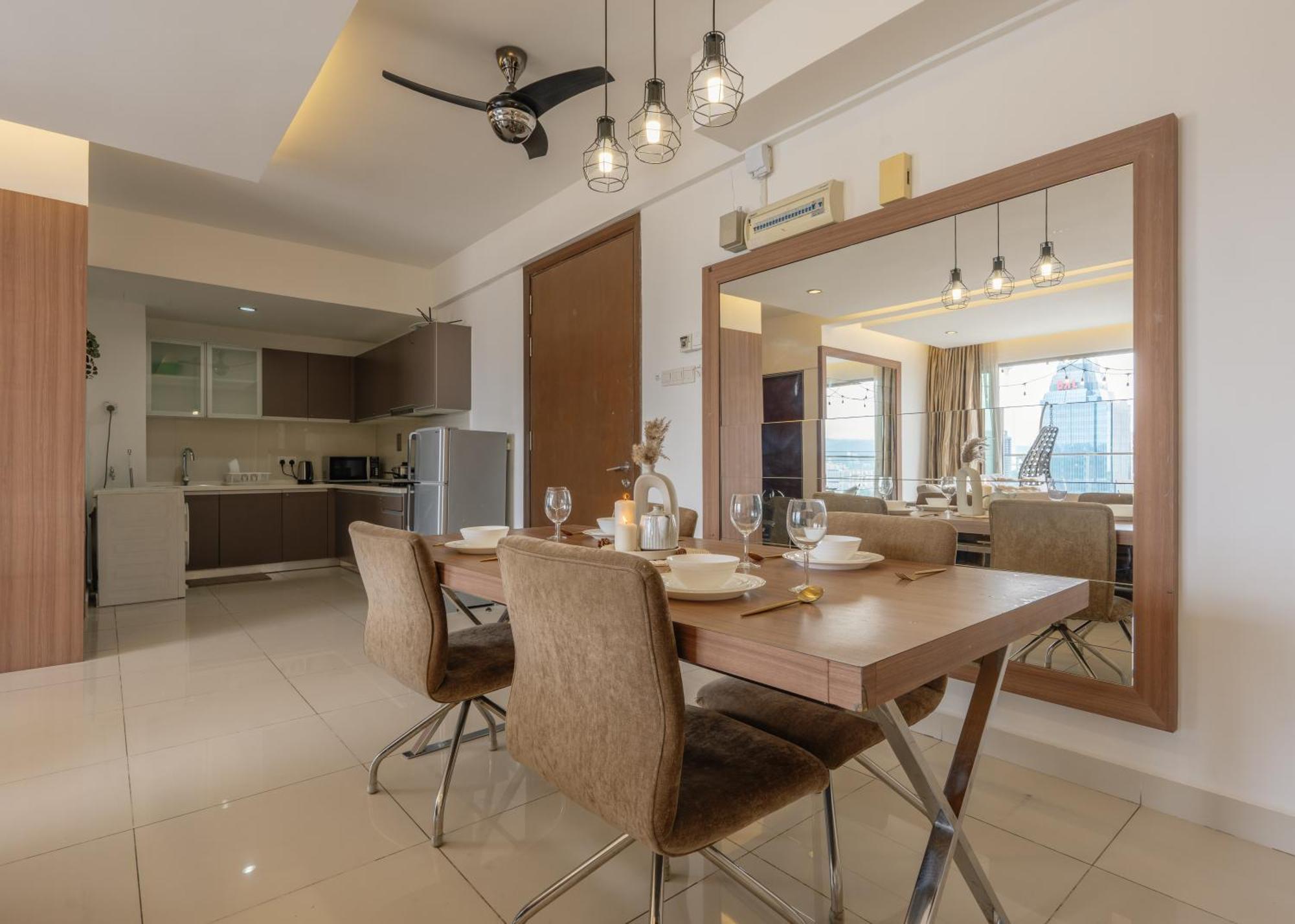 Suites & Residences @ Regalia By Plc Куала-Лумпур Экстерьер фото