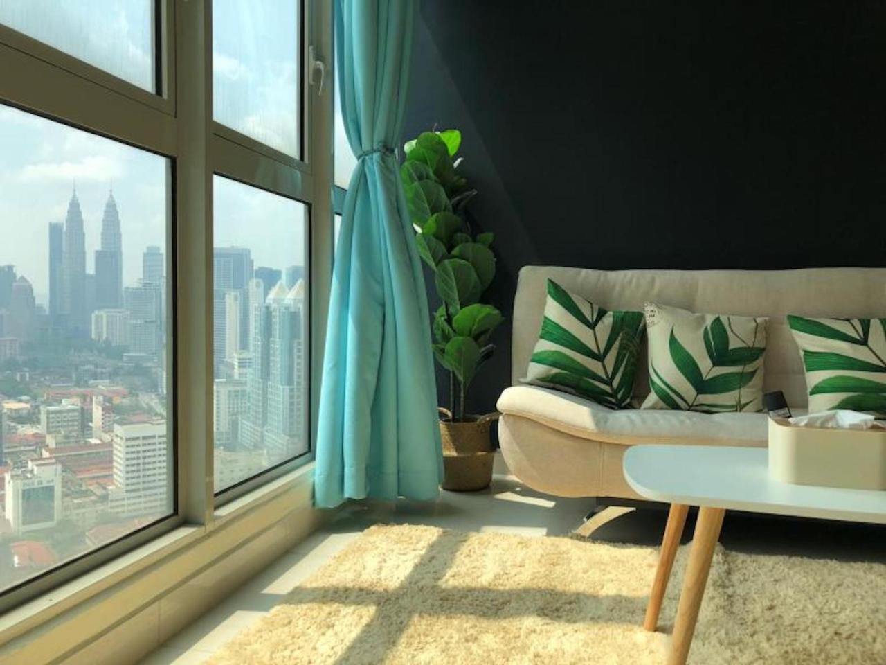 Suites & Residences @ Regalia By Plc Куала-Лумпур Экстерьер фото